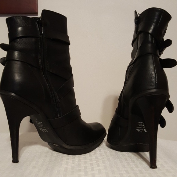 Black Genuine Leather high heel boots - Picture 3 of 4